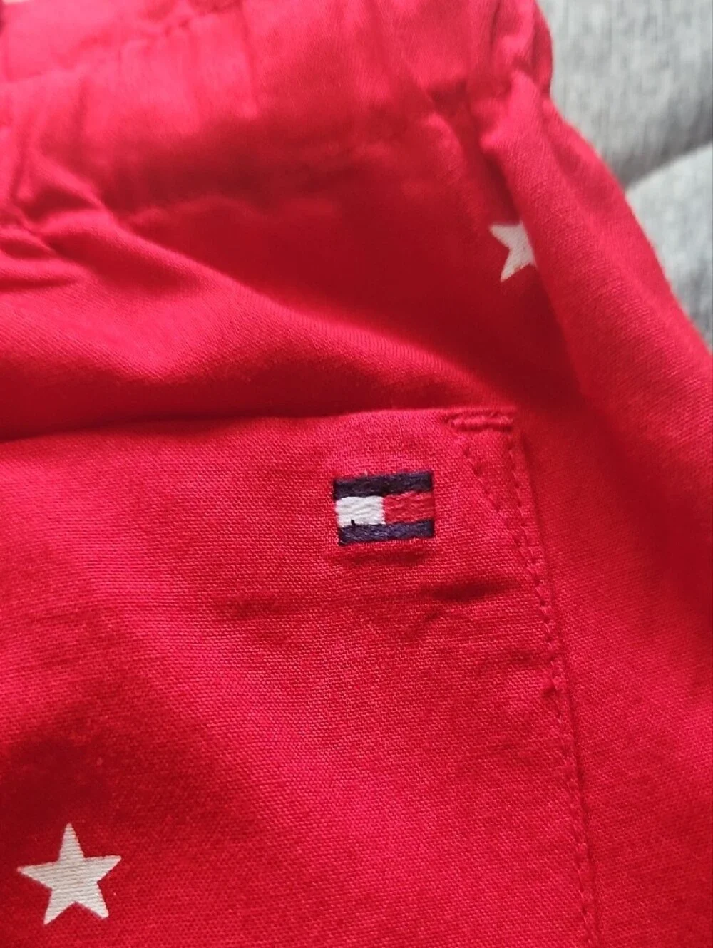Tommy Hilfiger Red Star-Print Women's Shorts - Picture 6 of 8